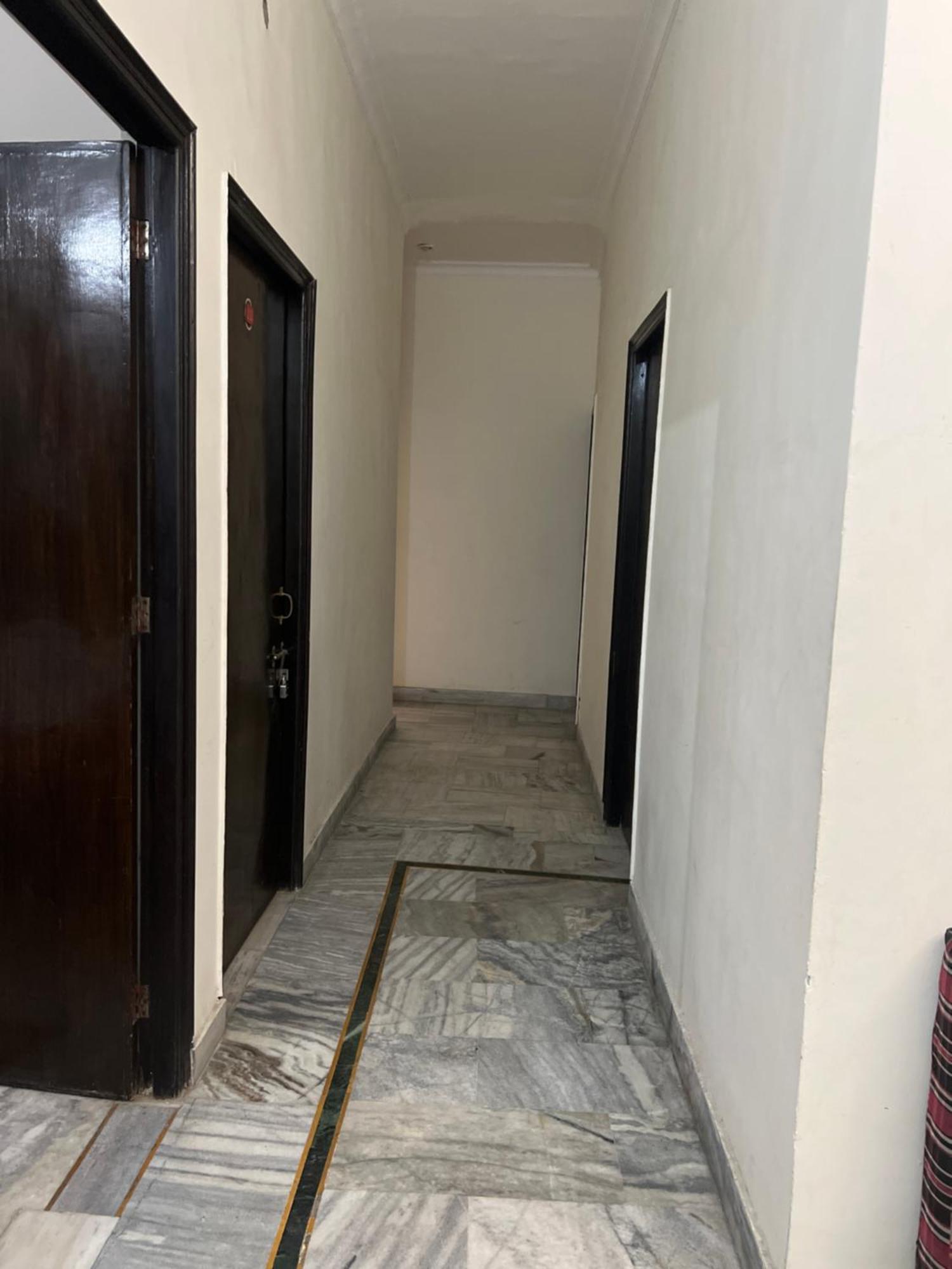 Raja Guest House -- Jalandhar Railway Station -- For Family, Couples, Travellers Exteriör bild