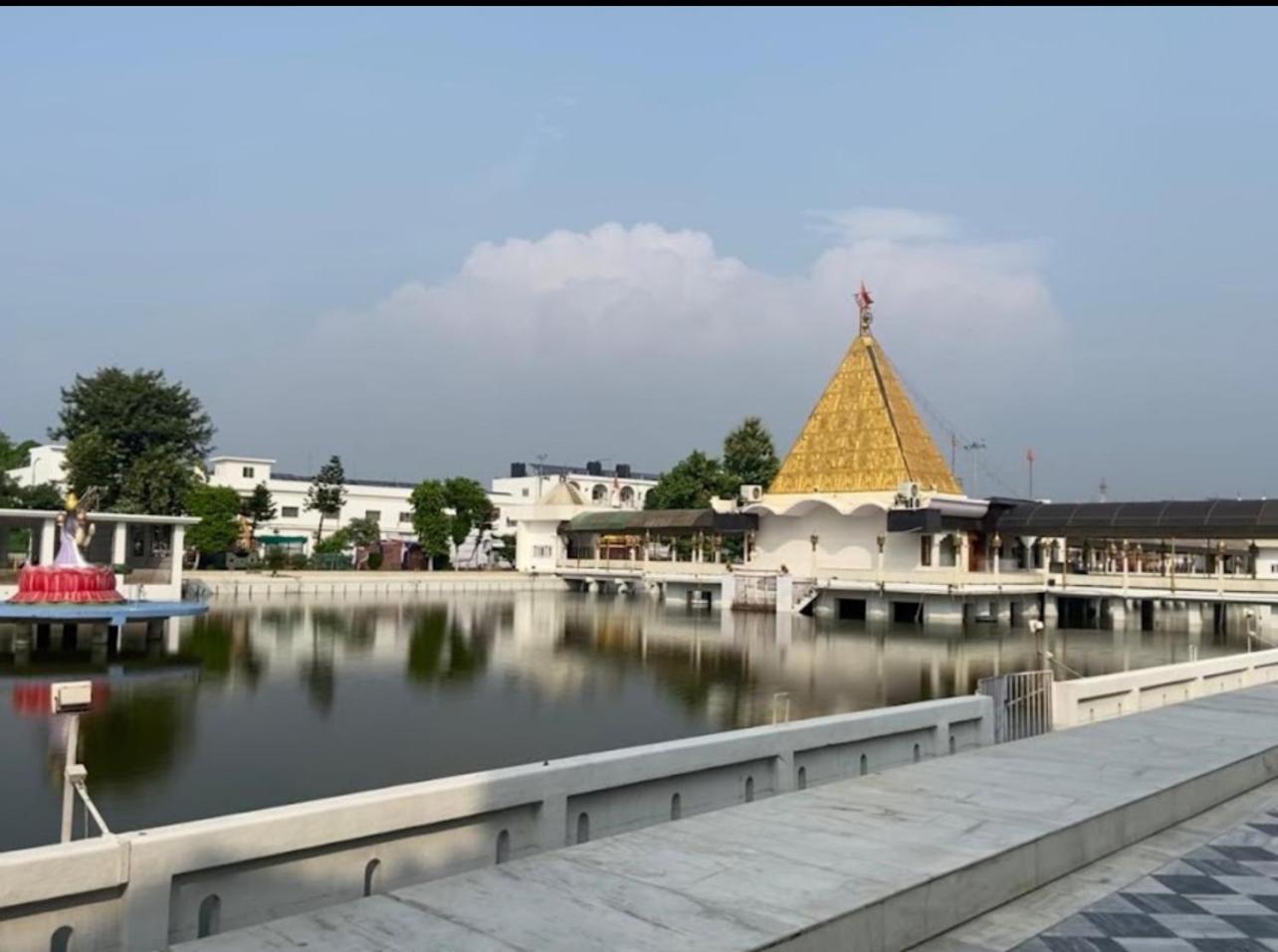 Raja Guest House -- Jalandhar Railway Station -- For Family, Couples, Travellers Exteriör bild